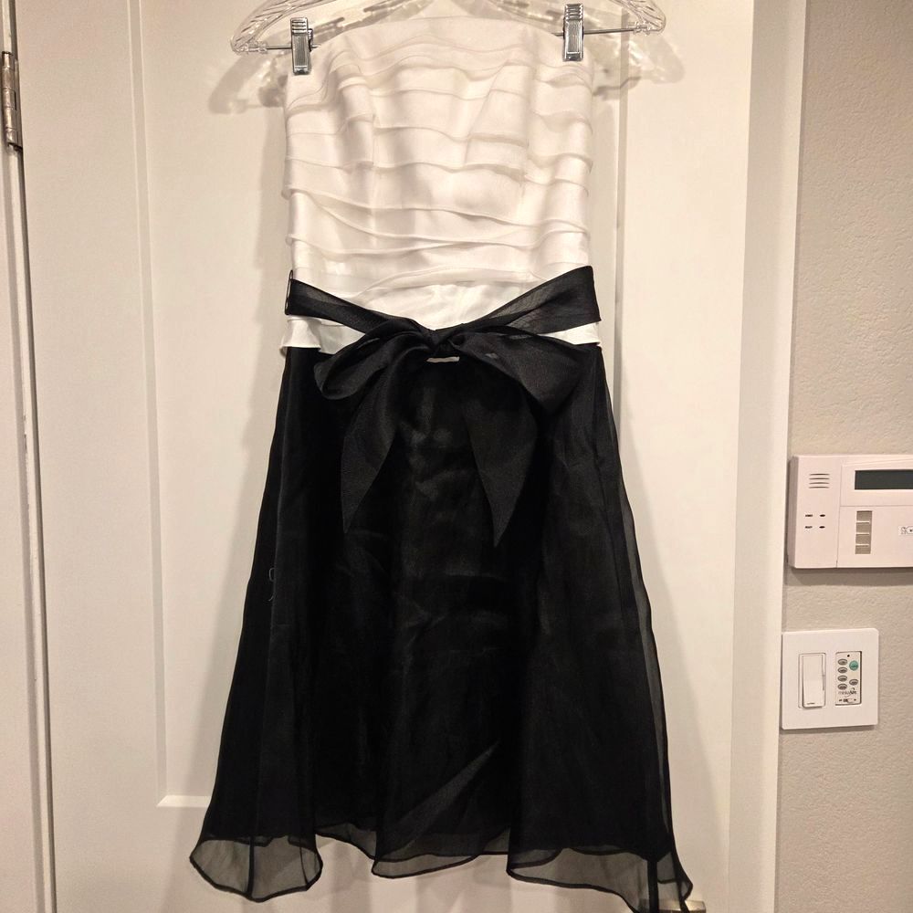 White House Black Market Cocktail Dress Black White Chiffon Tiered Bodice 4
